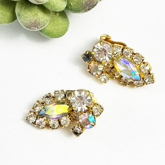 Aurora Borealis Mid-Century Vintage Cluster Clip Earrings - Picture 1 of 5